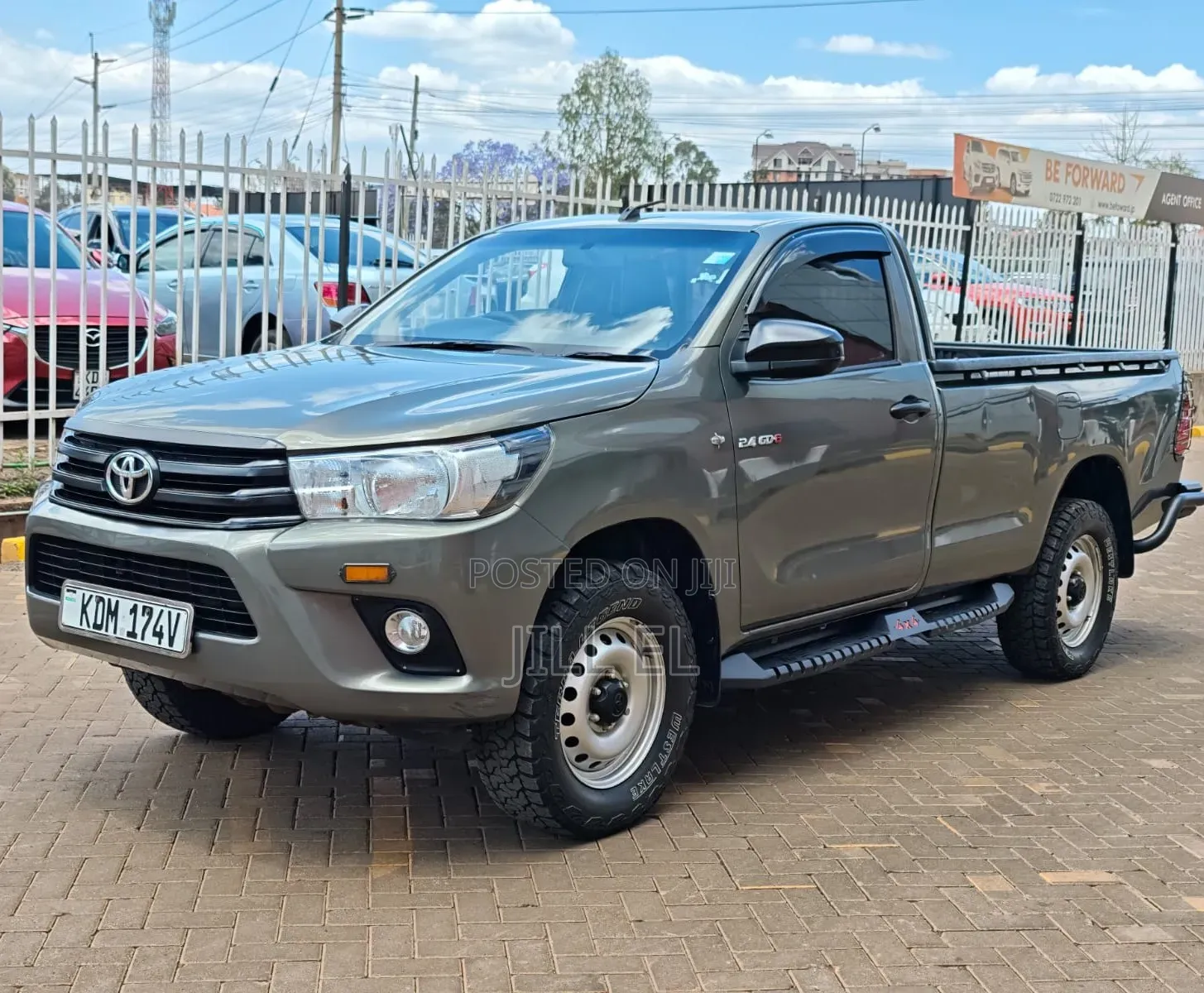 Toyota Hilux 2023 Gray