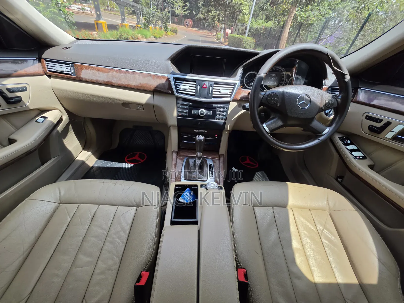 Mercedes-Benz E200 2012 Blue