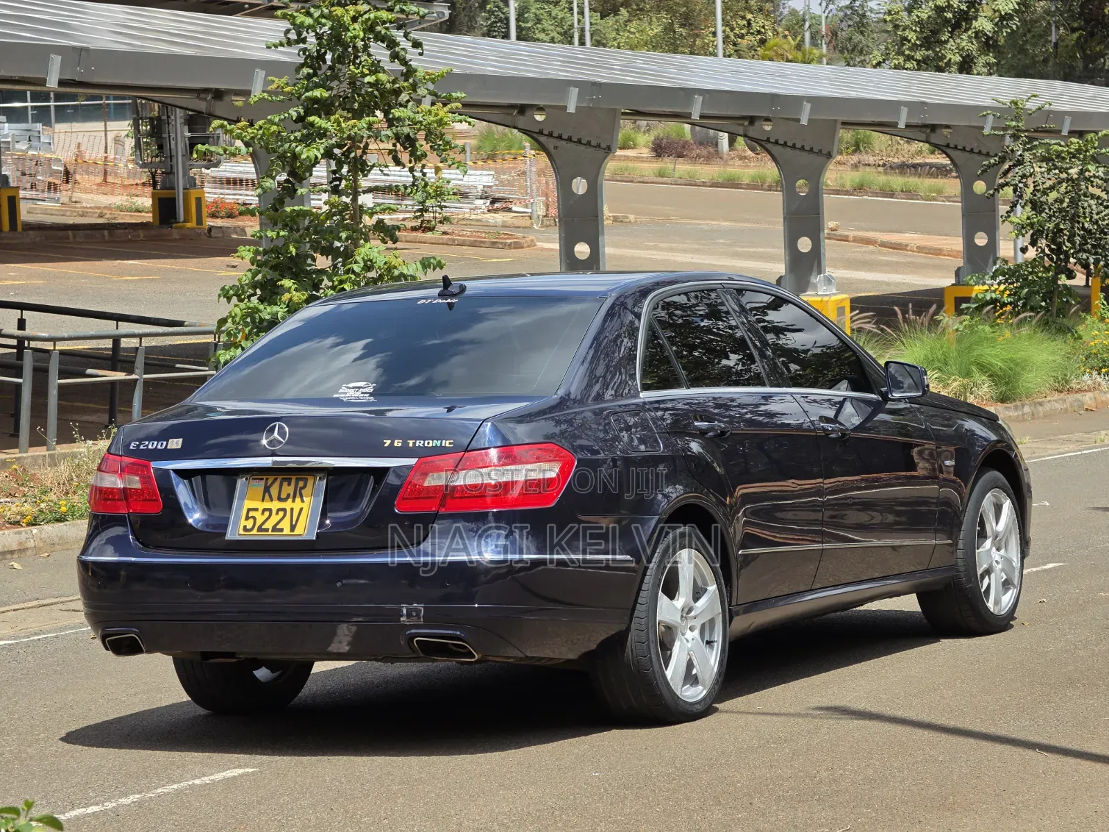 Mercedes-Benz E200 2012 Blue