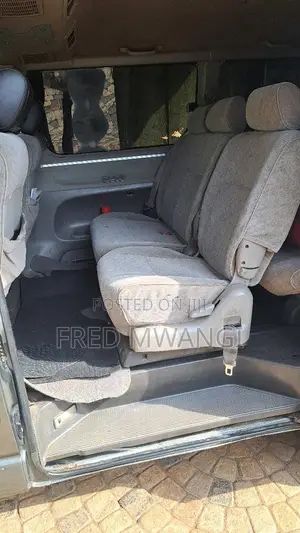 Toyota HiAce 2002 Grey