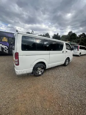 Toyota HiAce 2011 White