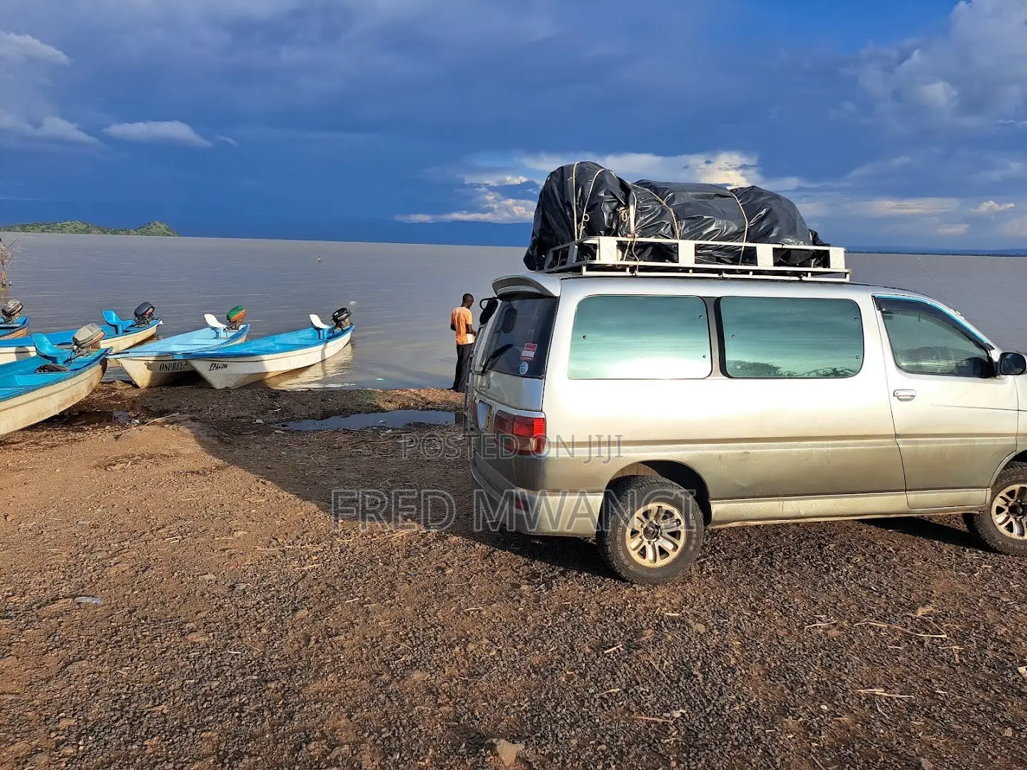 Toyota HiAce 2002 Grey