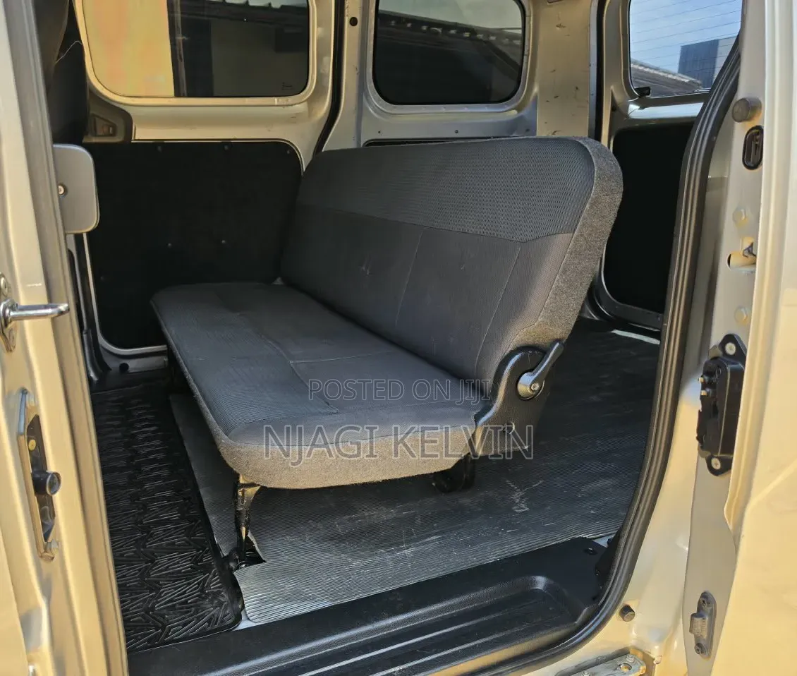Nissan NV200 2014 Grey