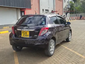 Toyota Vitz 2013 Burgundy