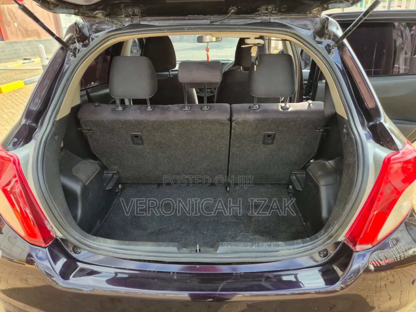 Toyota Vitz 2013 Burgundy