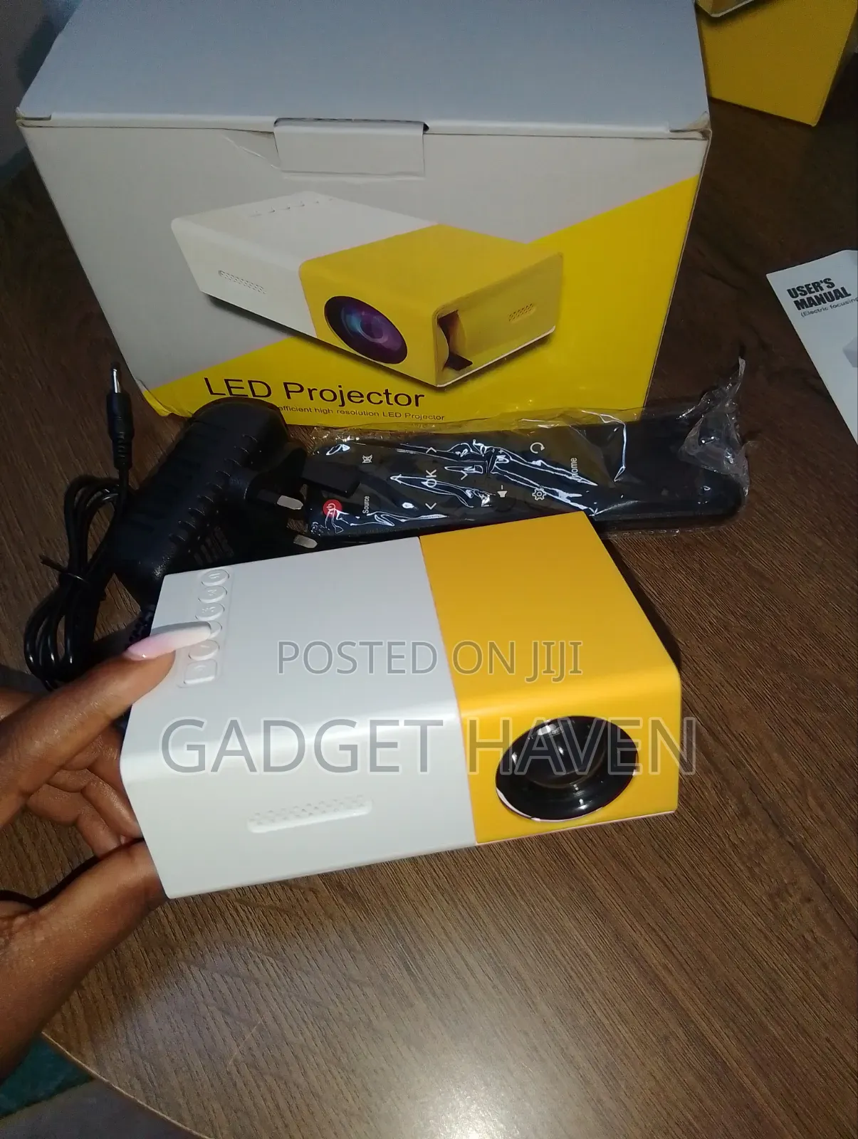 YG 300 Mini Projector