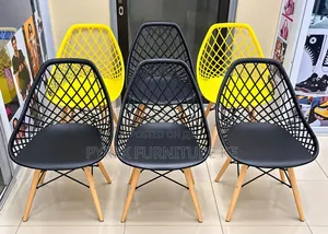Eames Mesh Plastic Chair With Wooden Legs