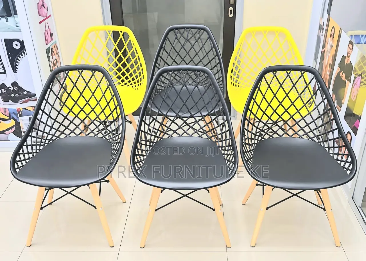 Eames Mesh Plastic Chair With Wooden Legs