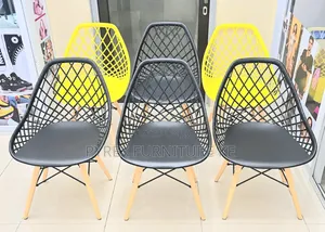 Eames Mesh Plastic Chair With Wooden Legs