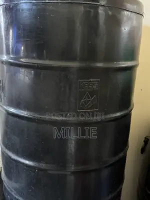 6 Water Storage Containers
