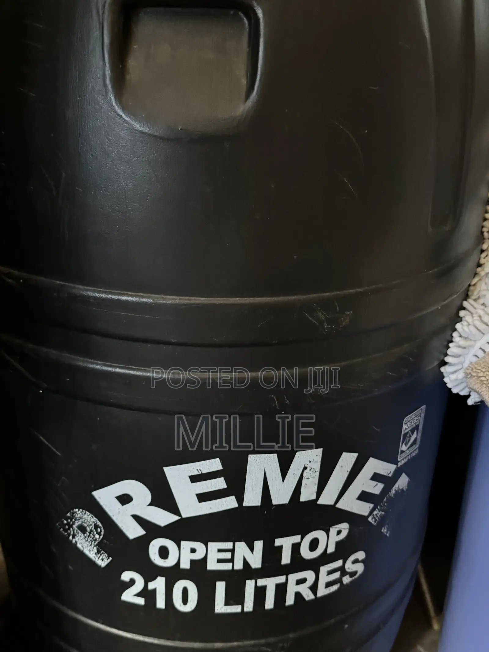 6 Water Storage Containers