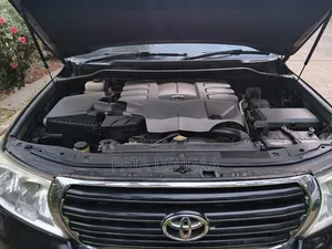 Toyota Land Cruiser 2012 Black