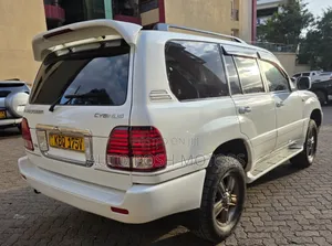 Toyota Land Cruiser 2007 White