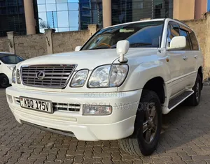 Toyota Land Cruiser 2007 White