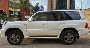 Toyota Land Cruiser 2007 White