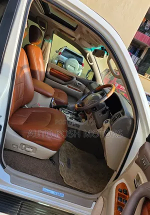 Toyota Land Cruiser 2007 White