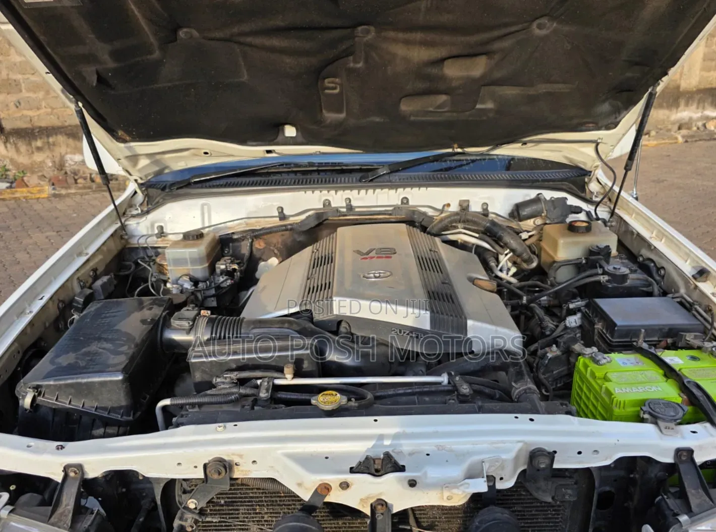 Toyota Land Cruiser 2007 White