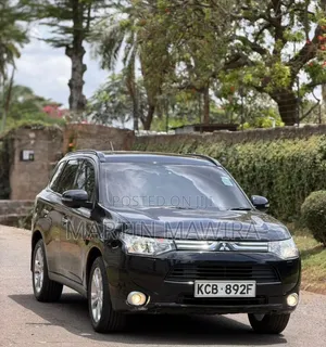Mitsubishi Outlander 2014 Black