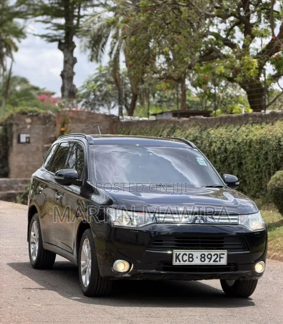Mitsubishi Outlander 2014 Black