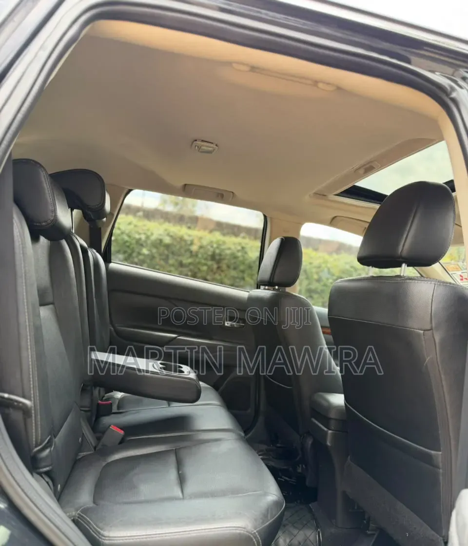 Mitsubishi Outlander 2014 Black