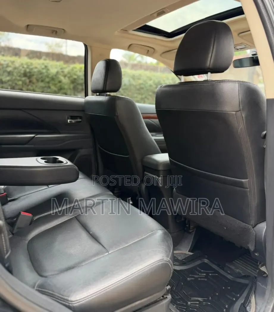 Mitsubishi Outlander 2014 Black