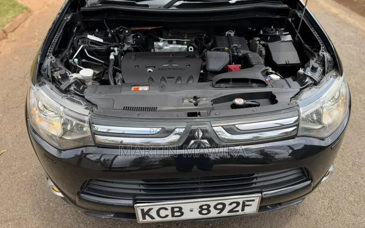 Mitsubishi Outlander 2014 Black