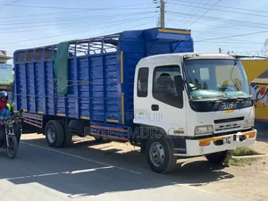 Isuzu FRR 33 Kichwa Ngombe
