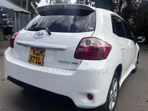 Toyota Auris 2010 White