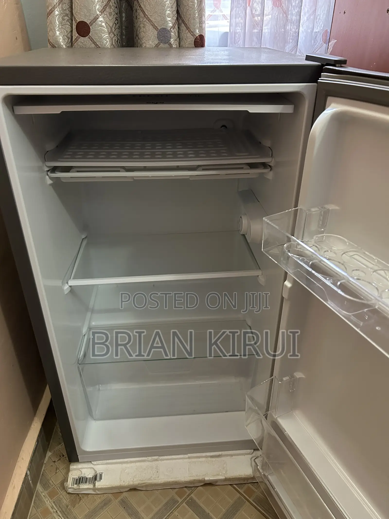 Hisense 92L Fridge | REF092DR