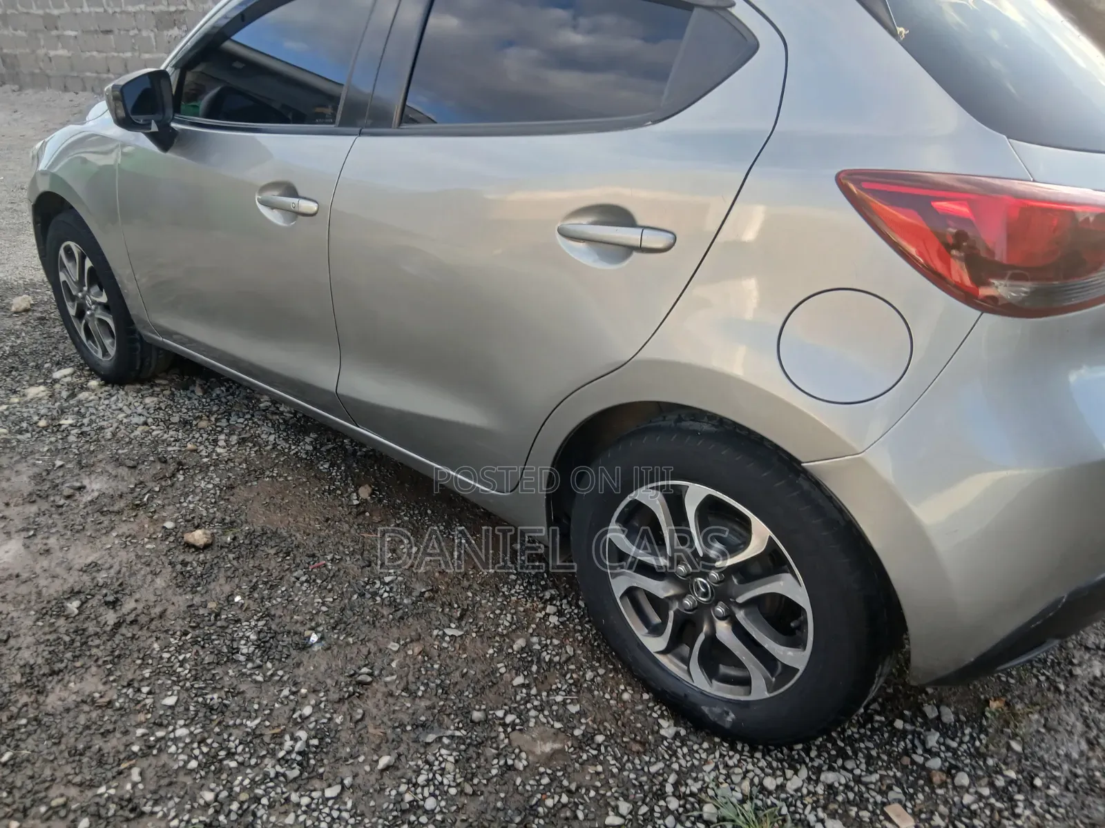 Mazda Demio 2015 Silver