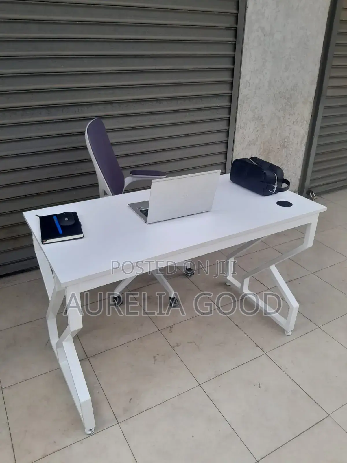 All White Metallic Stand Office Desk