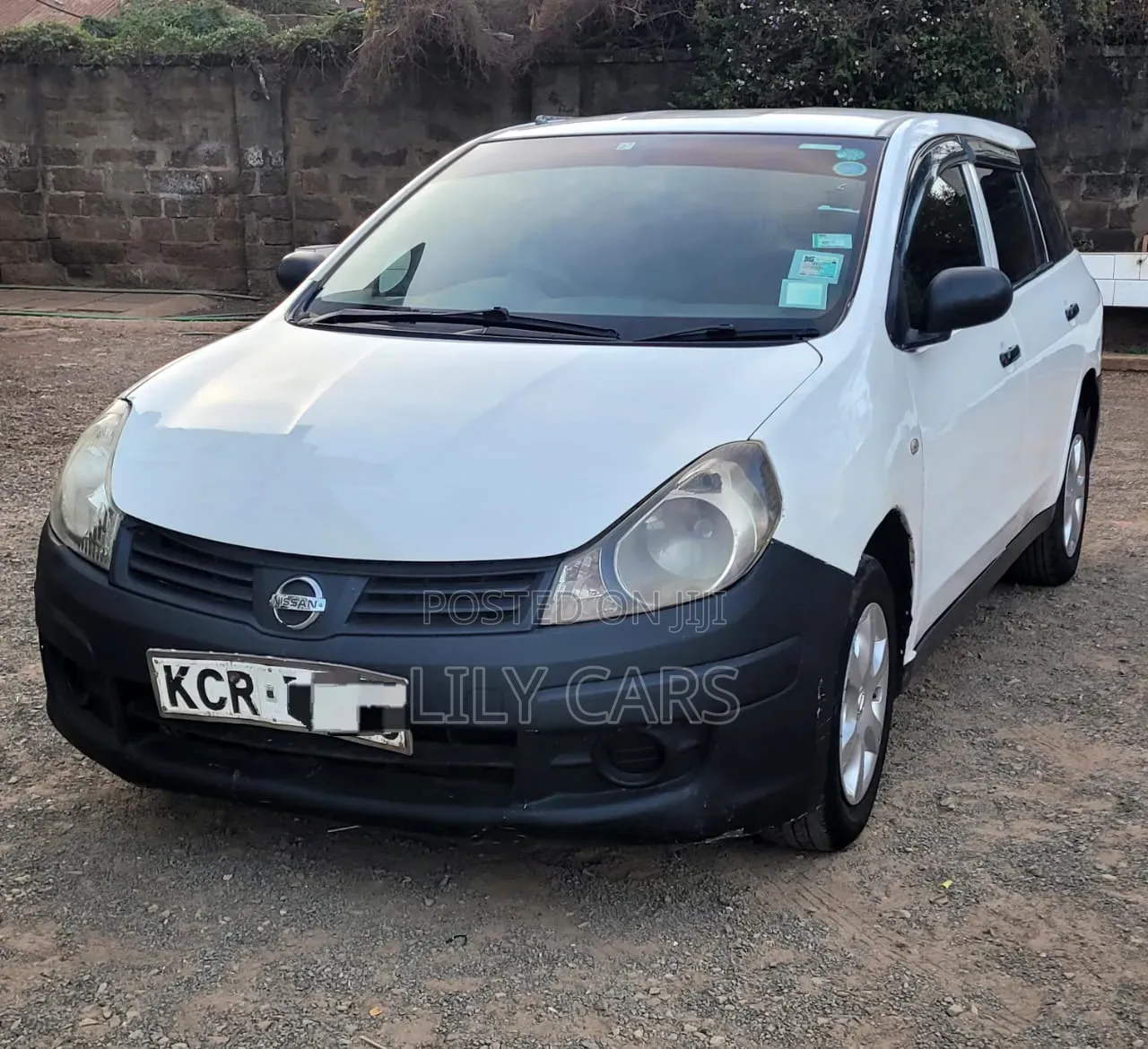 Nissan Advan 2012 Off white