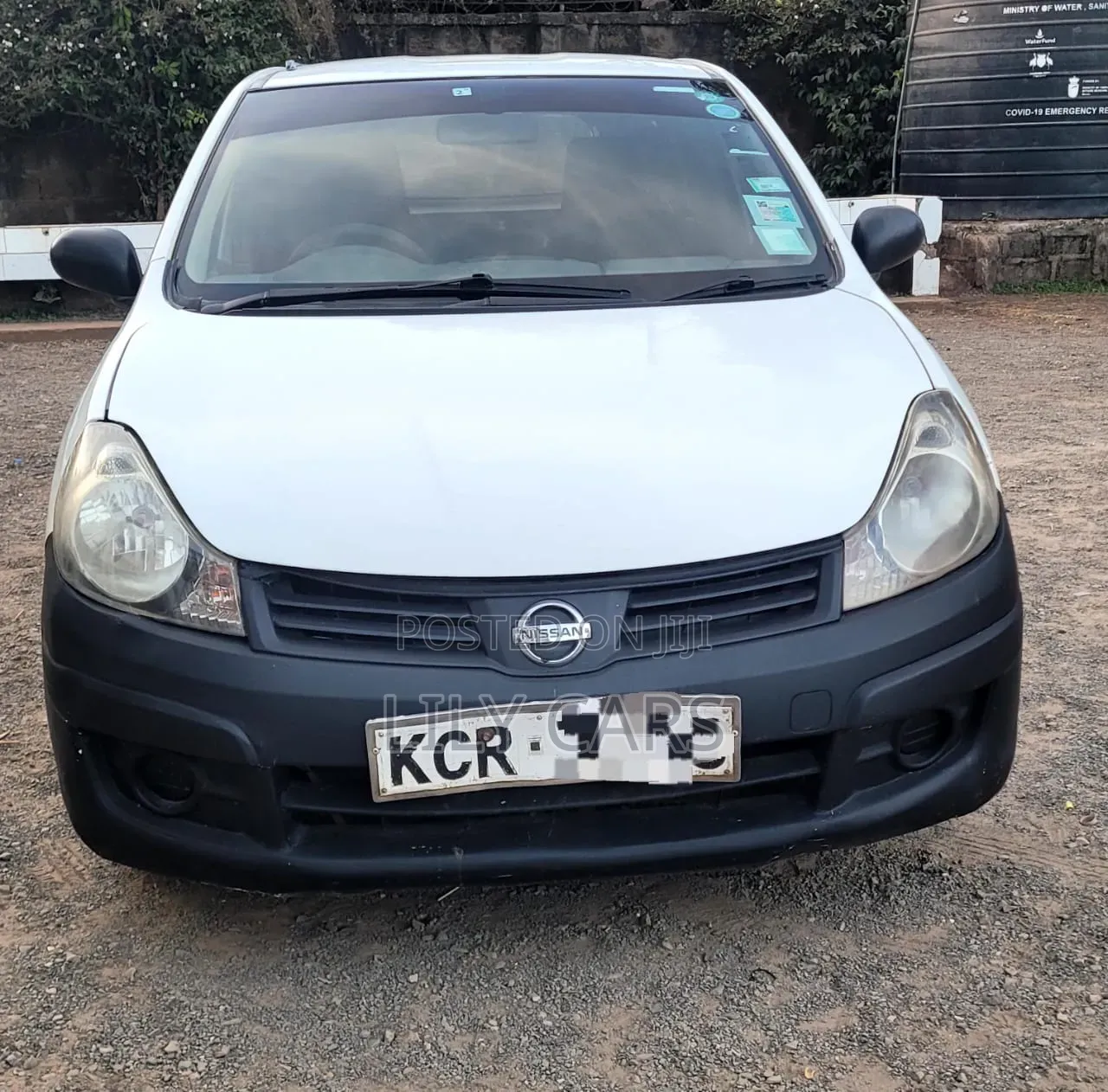 Nissan Advan 2012 Off white