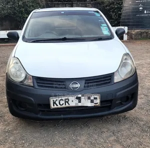 Nissan Advan 2012 Off white