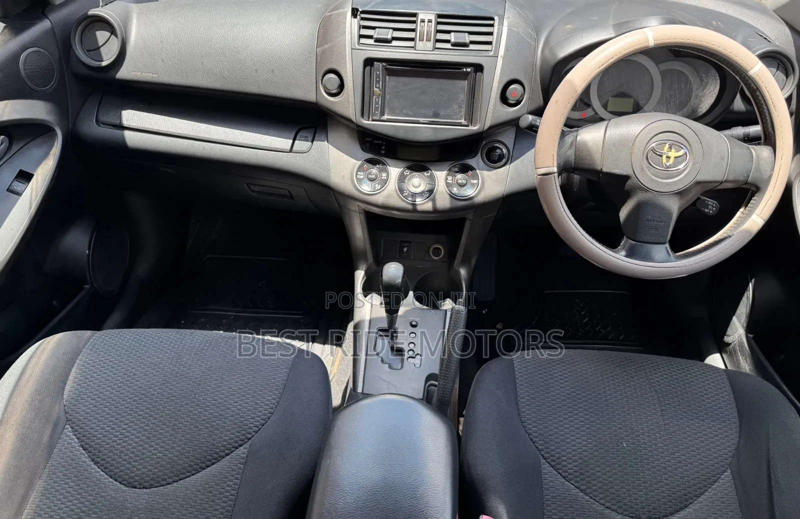 Toyota RAV4 2010 Gray