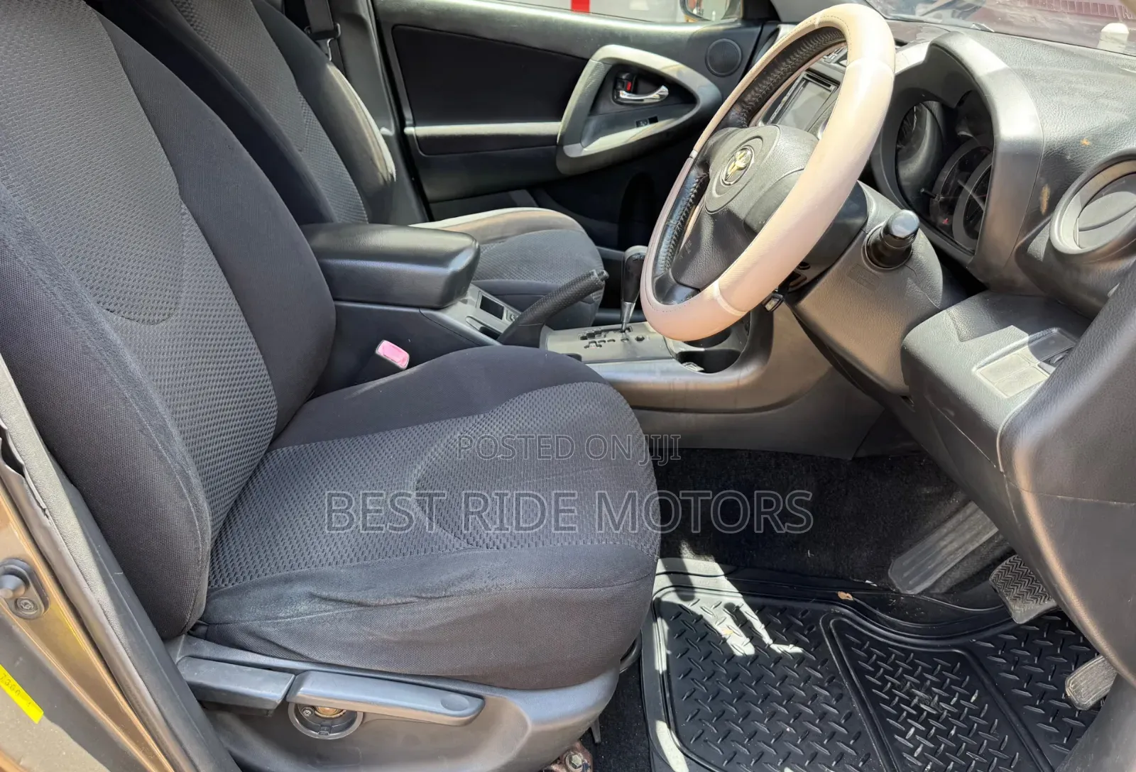 Toyota RAV4 2010 Gray