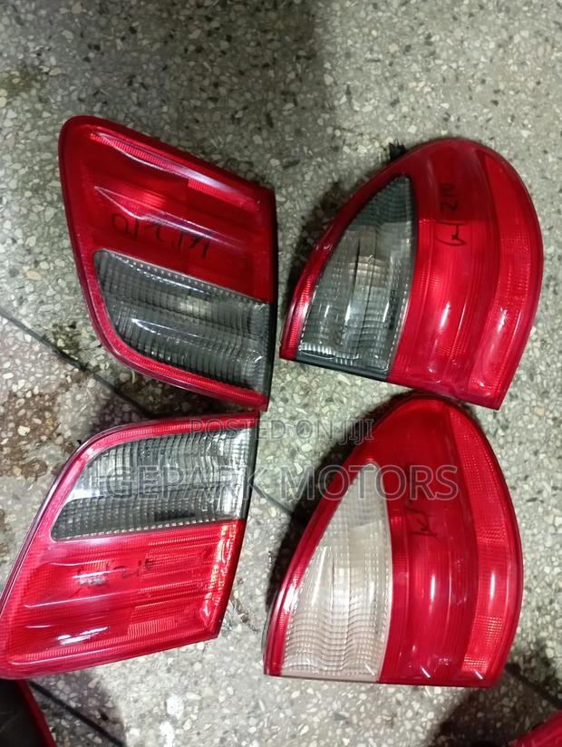Mercedes TailLights - thumbnail 3