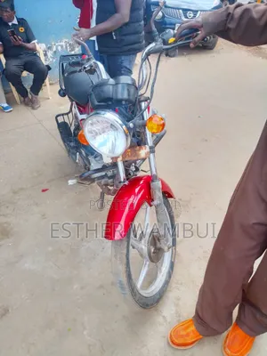 TVS HLX 125 2024 Red