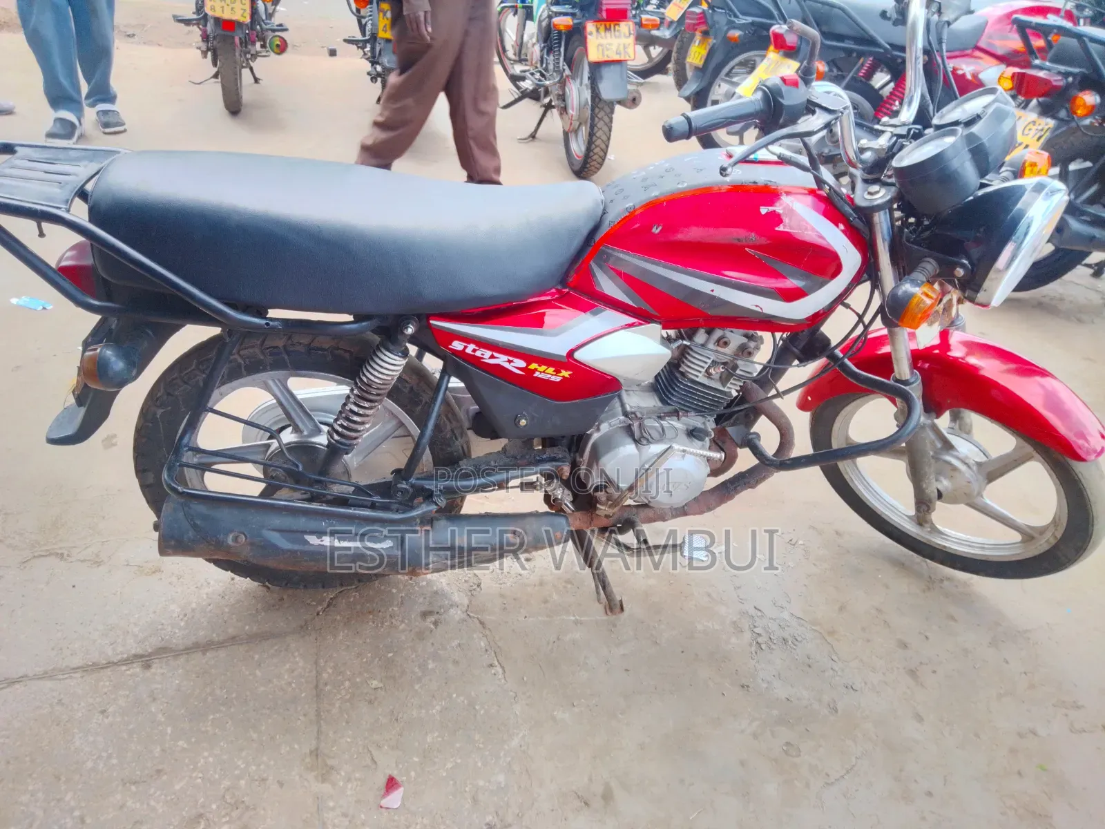 TVS HLX 125 2024 Red