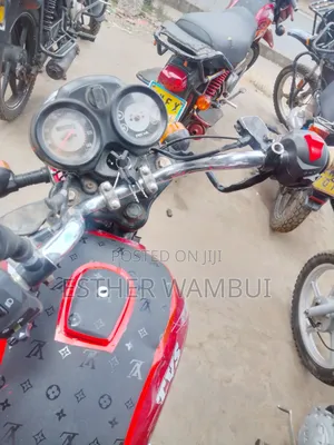 TVS HLX 125 2024 Red