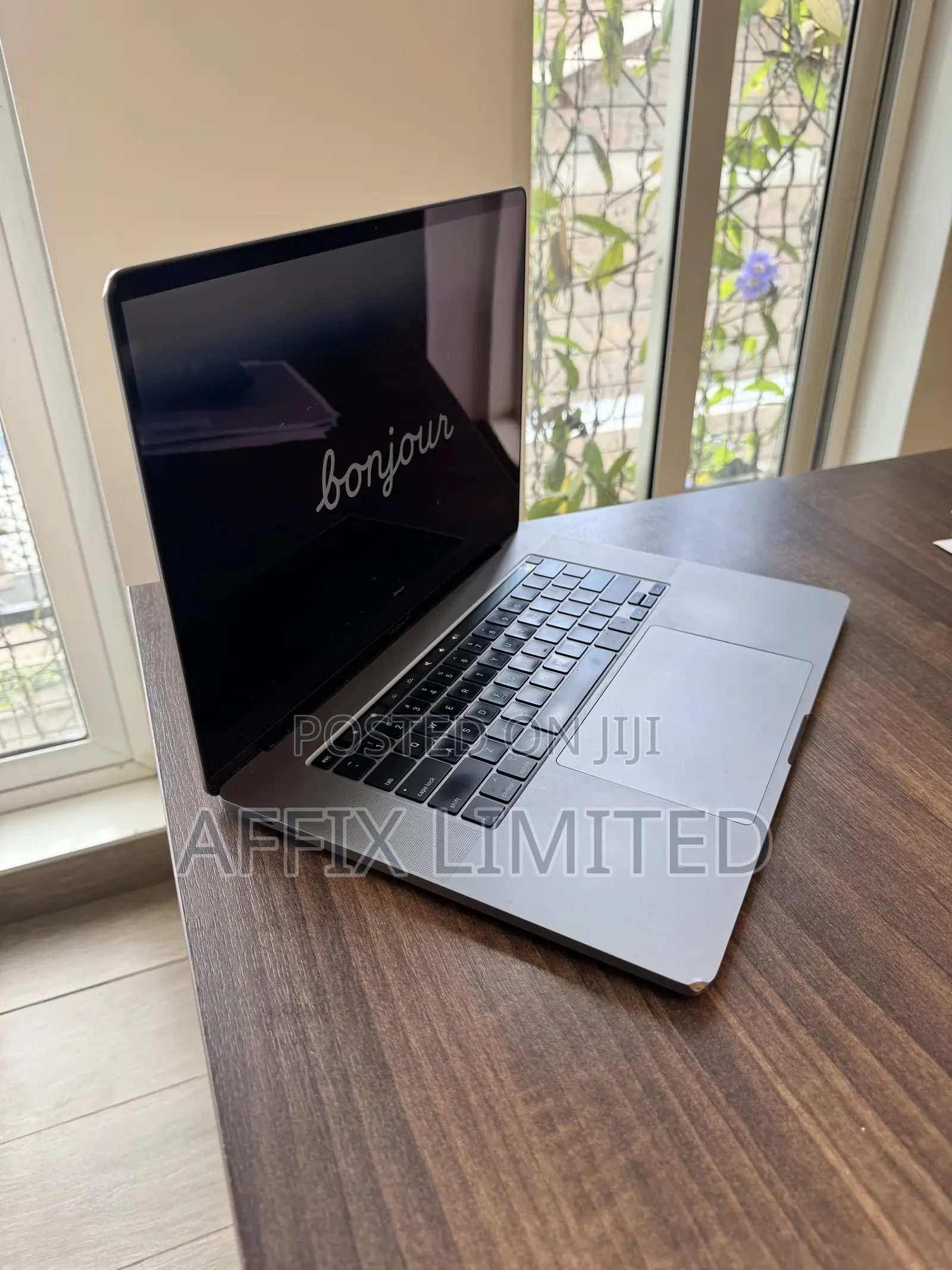 Laptop Apple MacBook Pro 2019 16GB Intel Core i9 SSD 1T