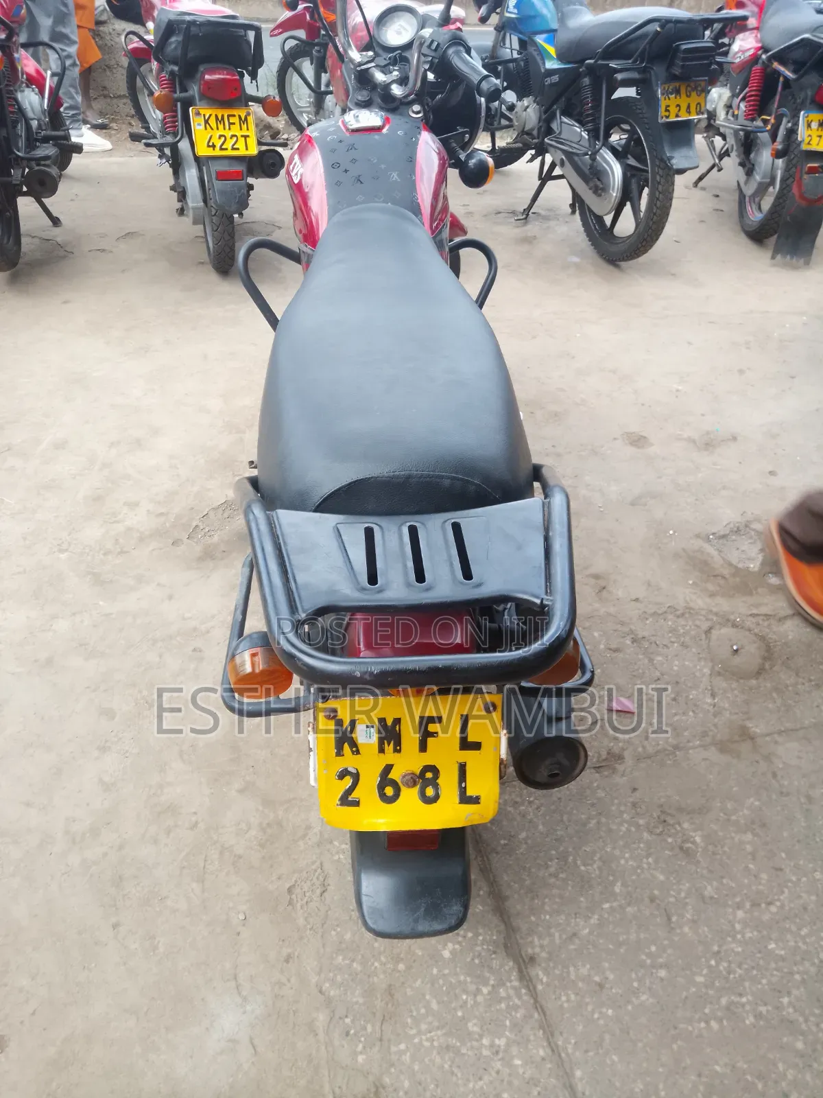 TVS HLX 125 2024 Red