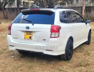 Toyota Corolla Fielder 2014 Off white