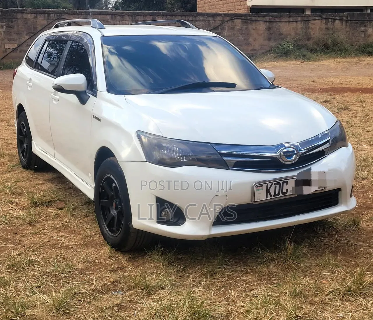 Toyota Corolla Fielder 2014 Off white