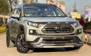 Toyota RAV4 Adventure 2019 Green