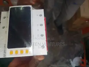 Automatic Phase Selector / Voltage Protector Digital