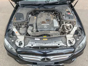 Mercedes-Benz E200 2017 Black