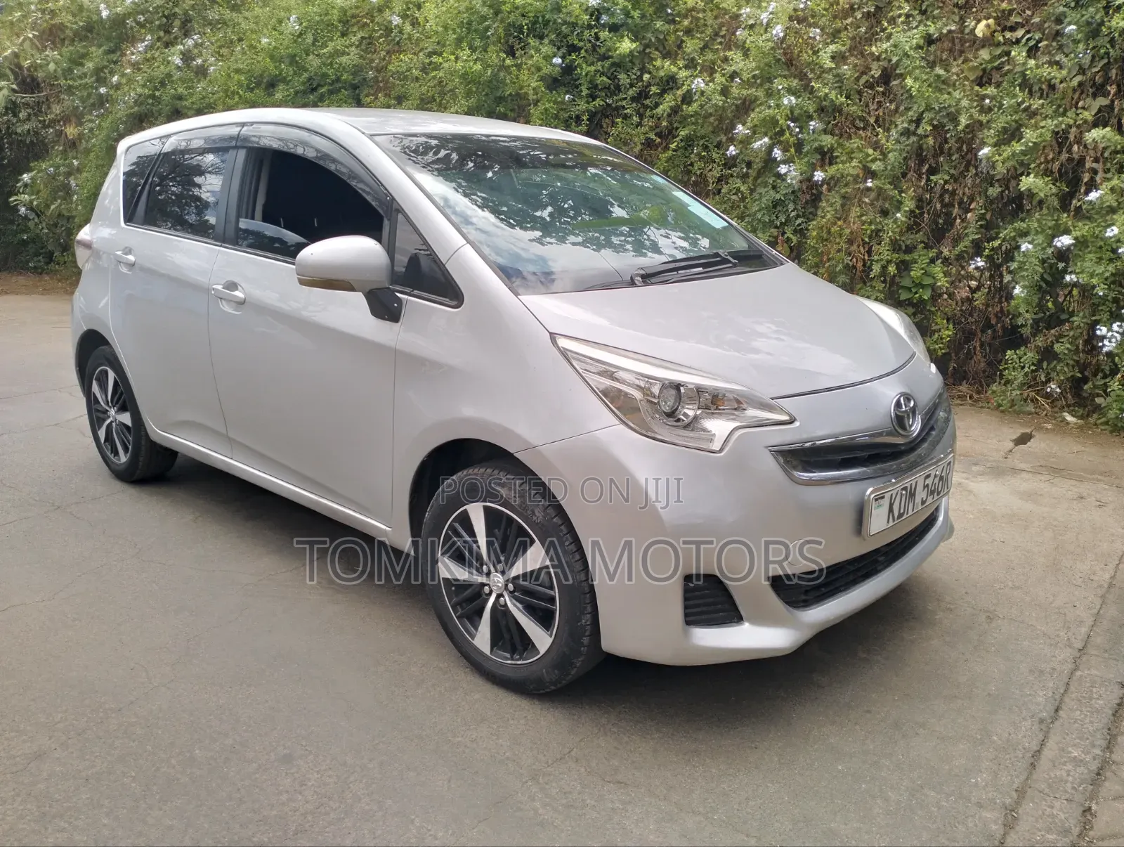 Toyota Ractis 2016 Silver