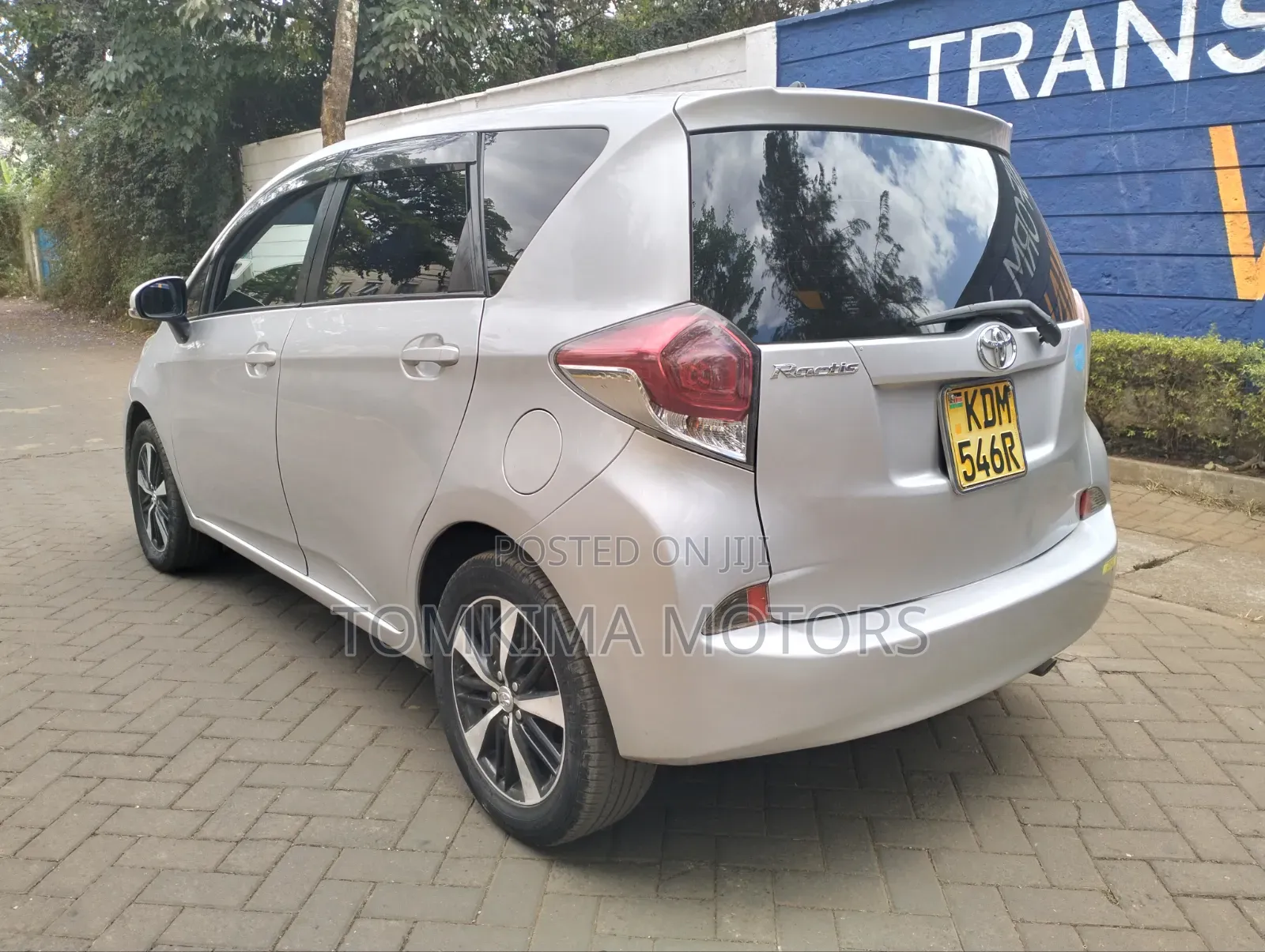 Toyota Ractis 2016 Silver