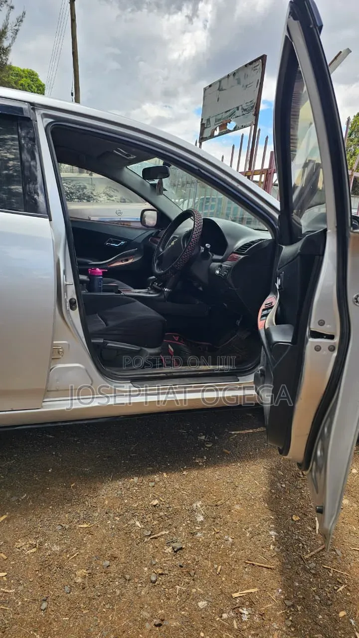Toyota Allion 2011 Silver